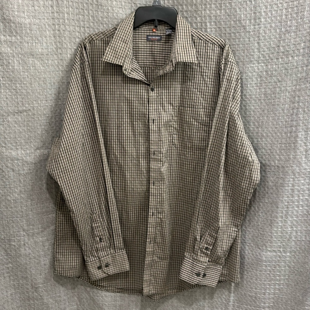 Van Heusen Extra Large (XL) Men’s Button Down Dress Shirt - Beige Checkered